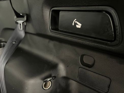 Used 2025 Mitsubishi Outlander SE FWD image 39