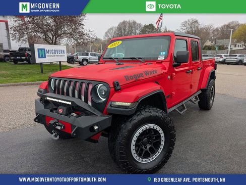 Used 2021 Jeep Gladiator Sport AWD/4WD image 1