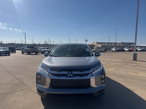 Used 2023 Mitsubishi Outlander Sport ES image 4