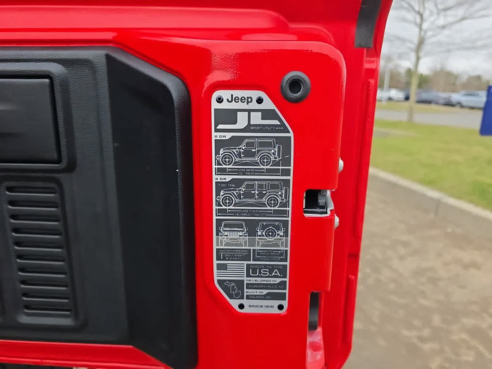 Used 2023 Jeep Wrangler Unlimited w/ 8.4" Radio Group AWD/4WD image 13