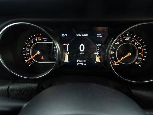 Used 2019 Jeep Wrangler Unlimited Sahara w/ Quick Order Package 24M Moab image 19