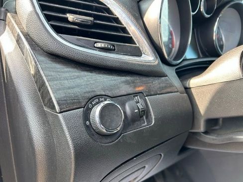 Used 2015 Buick Encore FWD image 33