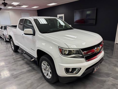 Used 2016 Chevrolet Colorado LT w/ LT Convenience Package AWD/4WD image 3