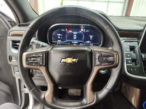 Used 2023 Chevrolet Suburban High Country AWD/4WD image 19