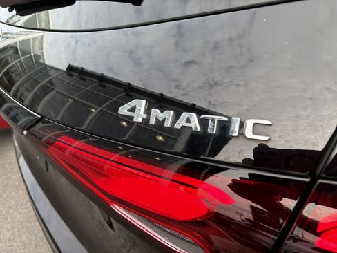 Used 2023 Mercedes-Benz GLC 300 4MATIC image 8