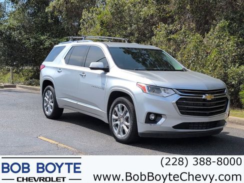 Used 2020 Chevrolet Traverse Premier w/ LPO, Floor Liner Package image 1