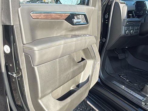 New 2026 Chevrolet Tahoe Premier w/ Sun And Tow Package AWD/4WD image 11