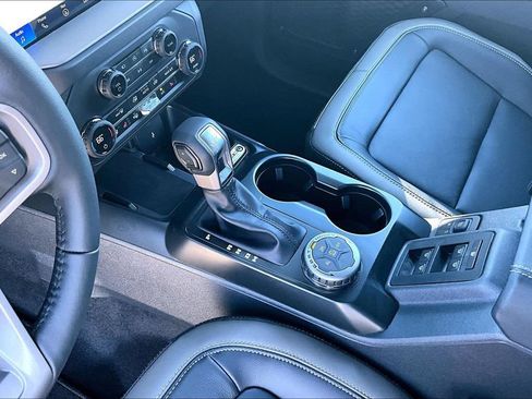 New 2026 Ford Bronco Outer Banks AWD/4WD image 24