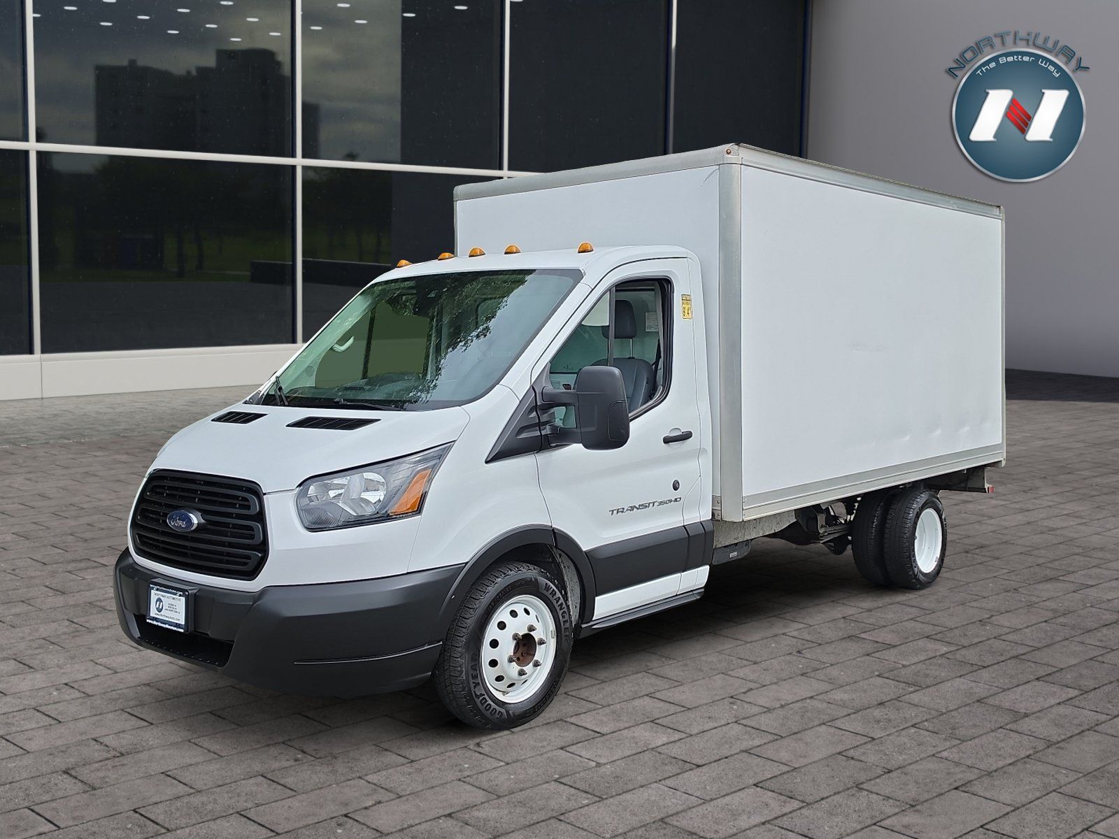 Used 2019 Ford Transit 350 156 DRW RWD image 1