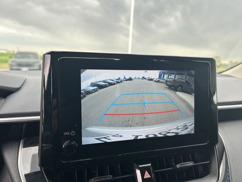 Used 2024 Toyota Corolla LE FWD image 29