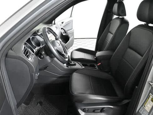 Used 2021 Volkswagen Tiguan SE R-Line image 22