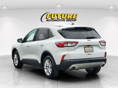 Certified 2021 Ford Escape SE image 7