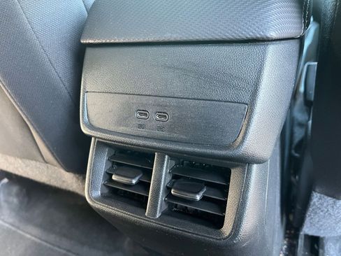 Used 2025 Chevrolet Equinox LT FWD image 22