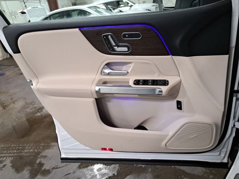 New 2026 Mercedes-Benz GLB 250 4MATIC image 27