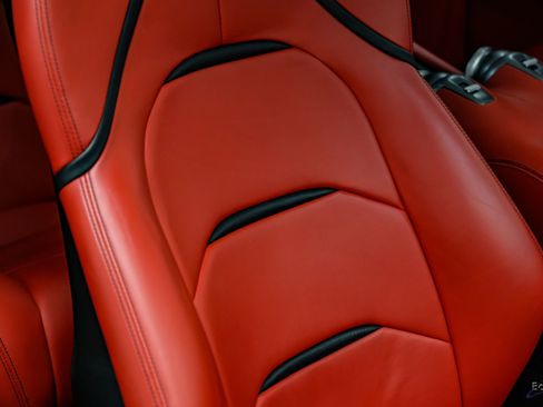 Used 2018 Ferrari GTC4Lusso AWD/4WD image 61