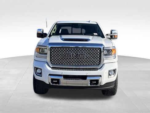 Used 2017 GMC Sierra 2500 Denali w/ Duramax Plus Package AWD/4WD image 3