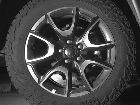 Used 2025 Jeep Compass Trailhawk image 15