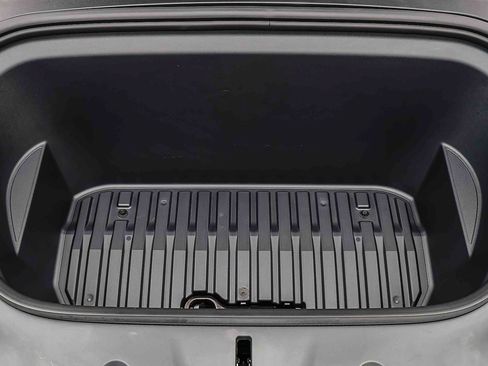 Used 2023 Tesla Model Y AWD image 25