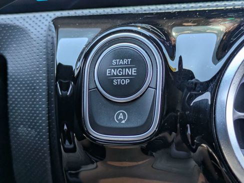 Used 2025 Mercedes-Benz CLA 250 image 26