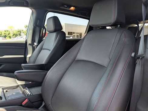 Used 2025 Honda Odyssey Sport-L image 14