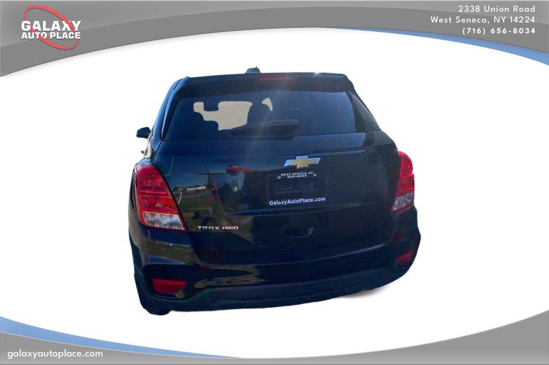 Used 2019 Chevrolet Trax LS w/ Tint and Cruise Package AWD/4WD image 7