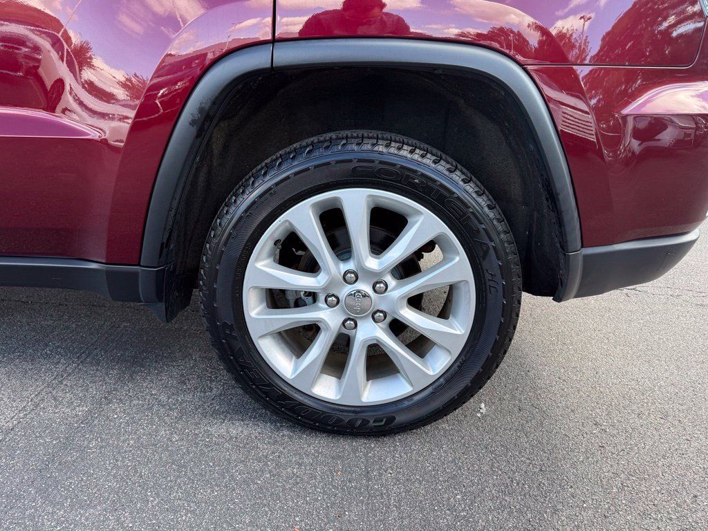 Used 2017 Jeep Grand Cherokee Limited w/ Luxury Group II AWD/4WD image 29