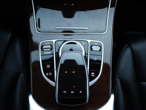 Used 2017 Mercedes-Benz GLC 300 4MATIC image 37