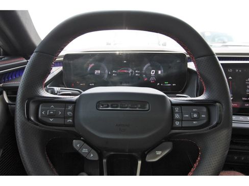 Used 2024 Dodge Charger Daytona Scat Pack w/ Plus Group AWD/4WD image 15