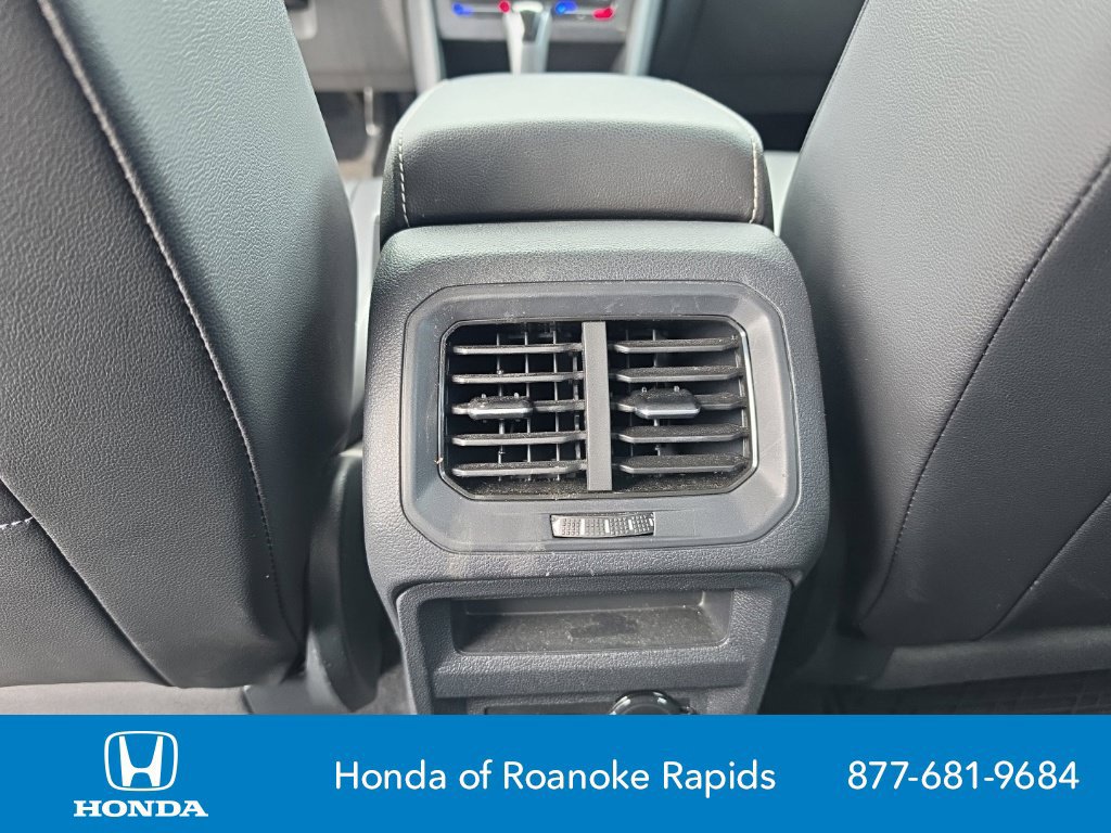 Used 2022 Volkswagen Tiguan SE AWD/4WD image 12