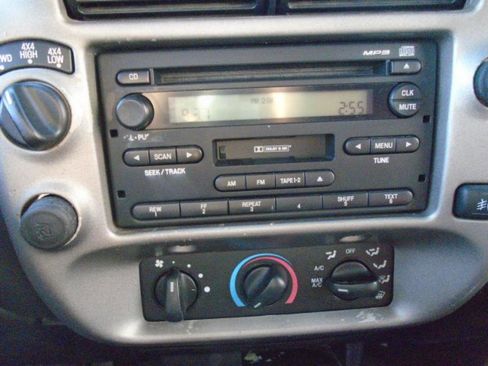 Used 2004 Ford Ranger FX4 image 12