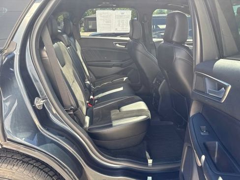 Used 2022 Ford Edge ST w/ Equipment Group 401A AWD/4WD image 12