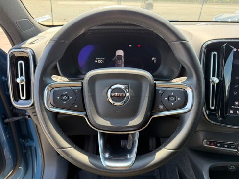 Used 2023 Volvo C40 Recharge Core w/ Climate Package AWD/4WD image 12