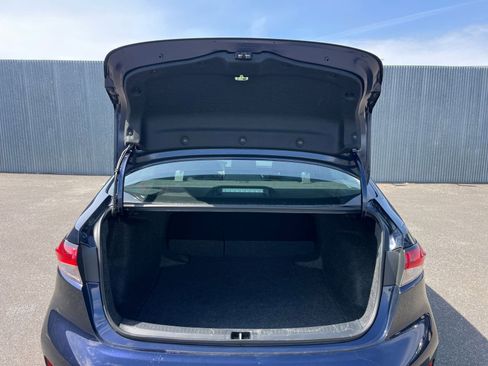 Used 2025 Toyota Corolla LE image 30