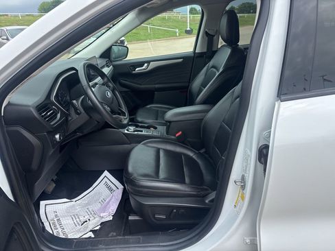 Used 2021 Ford Escape SEL FWD image 9