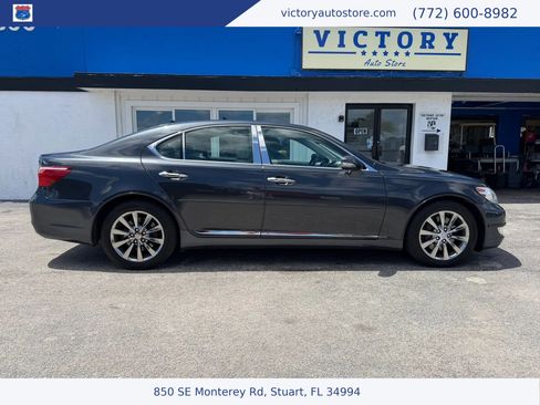 Used 2011 Lexus LS 460 AWD w/ Comfort Pkg image 2