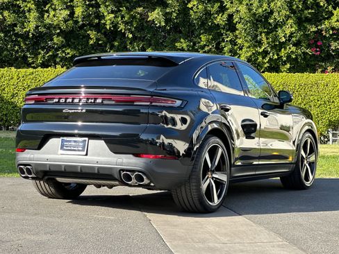 New 2026 Porsche Cayenne S AWD/4WD image 8