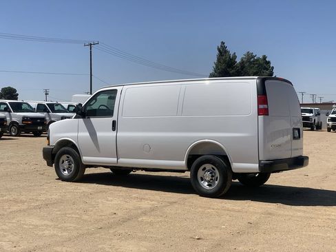 New 2026 Chevrolet Express 2500 RWD image 6