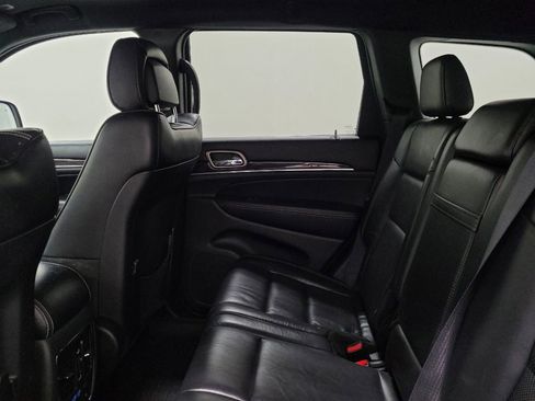 Used 2017 Jeep Grand Cherokee Overland AWD/4WD image 18