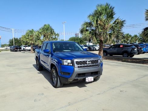 Used 2025 Nissan Frontier SV RWD image 7