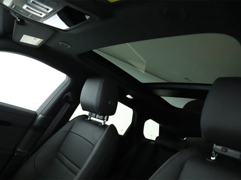 New 2024 Land Rover Range Rover Evoque Dynamic SE image 16