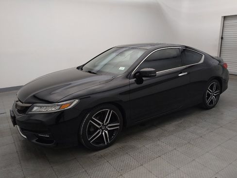 Used 2016 Honda Accord Touring image 2