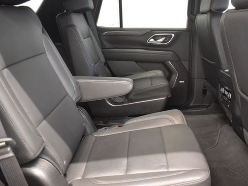 Used 2024 Chevrolet Tahoe Z71 w/ Luxury Package AWD/4WD image 17