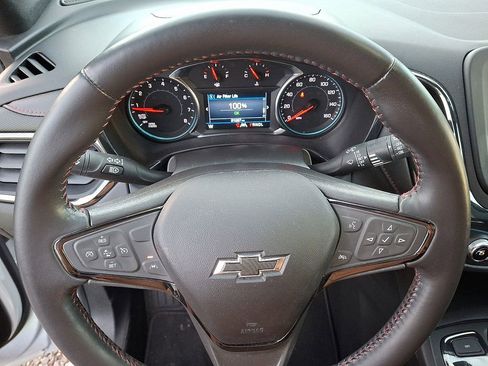 Used 2022 Chevrolet Equinox RS image 18