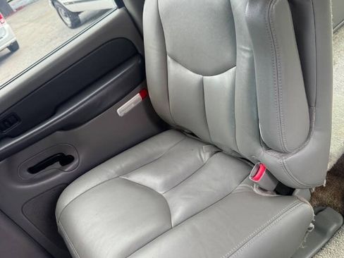 Used 2003 Chevrolet Suburban Z71 AWD/4WD image 13