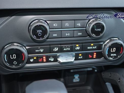 New 2025 Ford Bronco Outer Banks w/ Sasquatch Package image 13