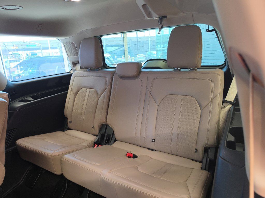 Used 2024 Ford Expedition Limited RWD image 45