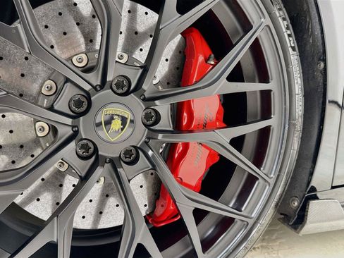 Used 2015 Lamborghini Huracan LP 610-4 AWD/4WD image 37