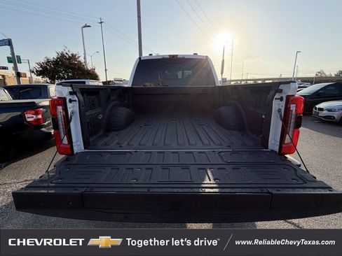 Used 2024 Ford F250 Platinum AWD/4WD image 37