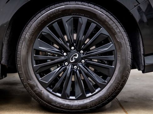 Used 2025 INFINITI QX80 Sensory AWD/4WD image 37