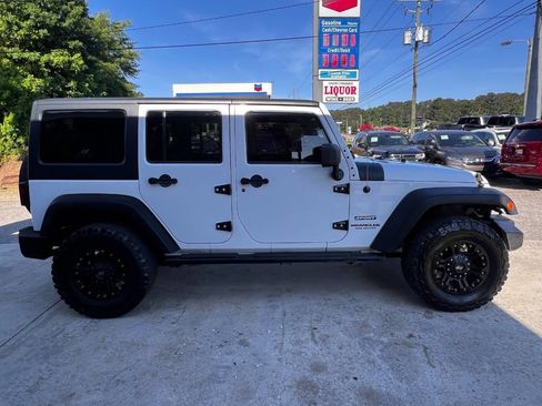 Used 2014 Jeep Wrangler Unlimited Sport w/ Quick Order Package 24S AWD/4WD image 7